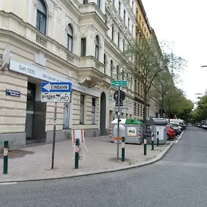 https://the-white-apartment.vienna-besthotels.com